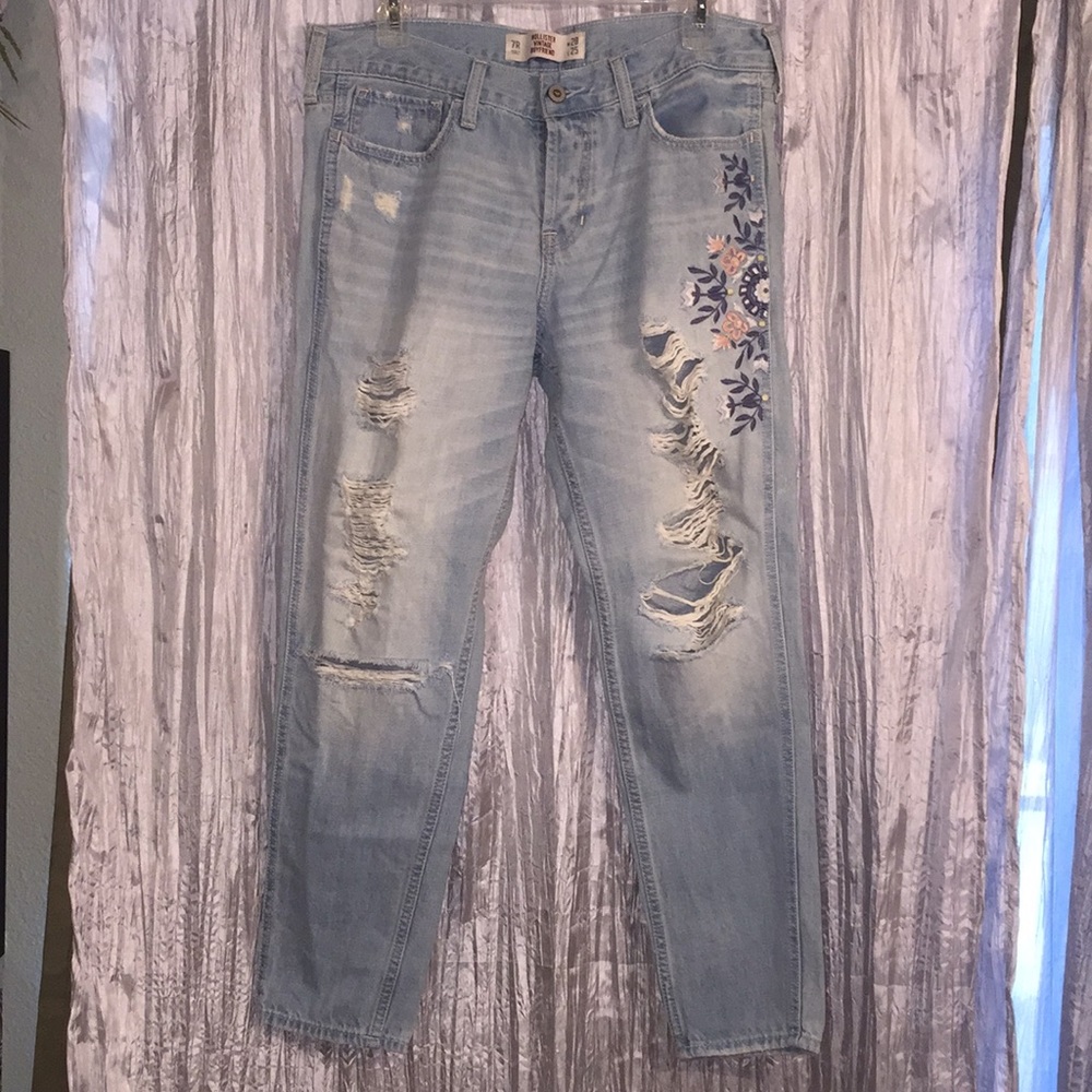 Floral Detail Ripped Jeans size 28